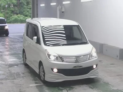 Mitsubishi DELICA D2