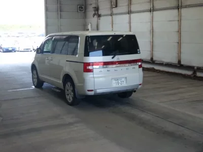 Mitsubishi DELICA D5
