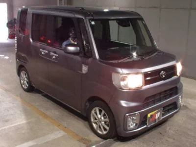 Toyota PIXIS MEGA