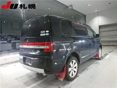 Mitsubishi DELICA D5