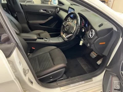 Mercedes-Benz CLA CLASS