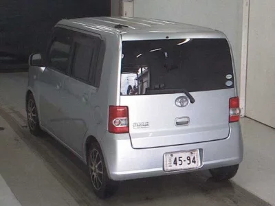Toyota PIXIS SPACE