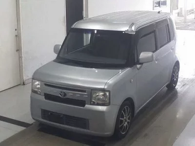 Toyota PIXIS SPACE