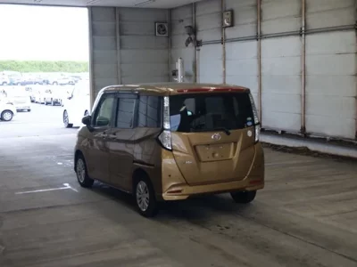 Toyota TANK