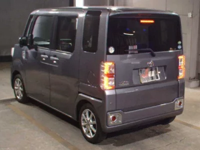 Toyota PIXIS MEGA