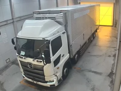 Hino TRUCK