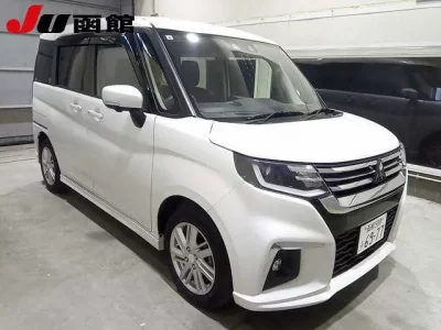 Mitsubishi DELICA D2