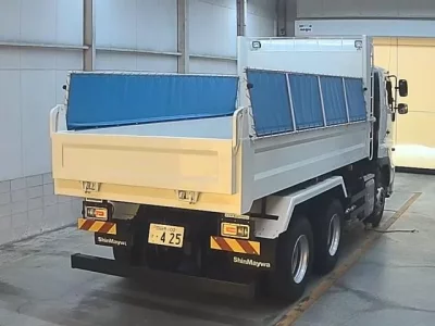Hino TRUCK