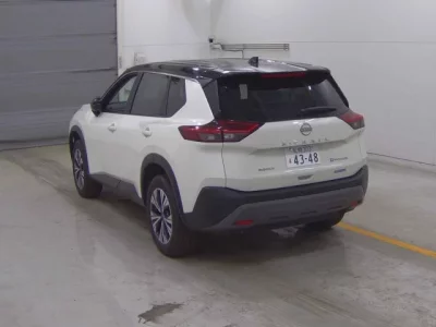 Nissan X-TRAIL