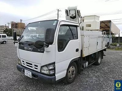 Isuzu ELF