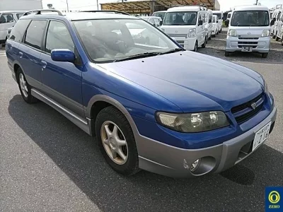 Nissan AVENIR WAGON