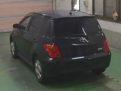 Toyota IST