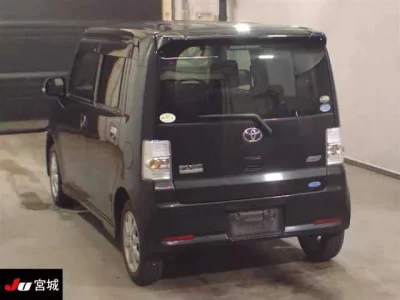 Toyota PIXIS SPACE