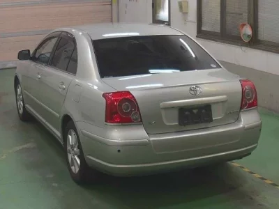 Toyota AVENSIS SEDAN