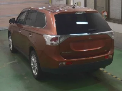 Mitsubishi OUTLANDER