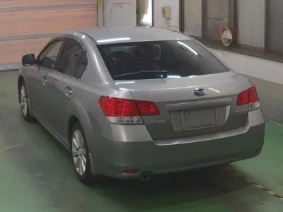Subaru LEGACY B4