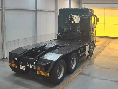 Isuzu TRUCK