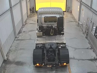 Isuzu TRUCK