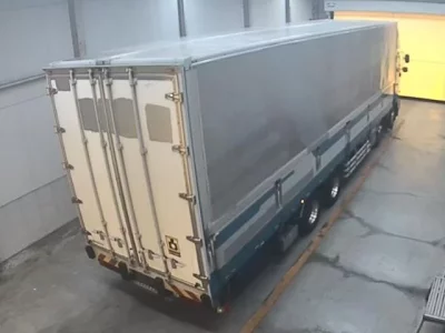 Hino TRUCK