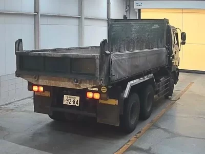 Isuzu TRUCK
