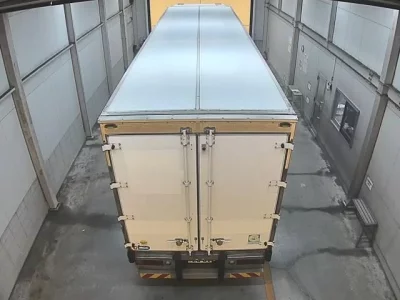 Isuzu TRUCK