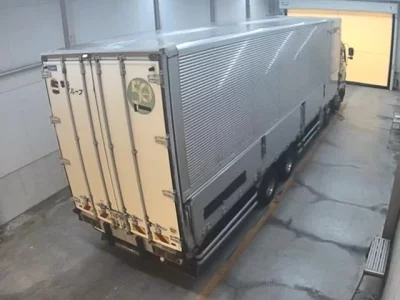 Isuzu TRUCK