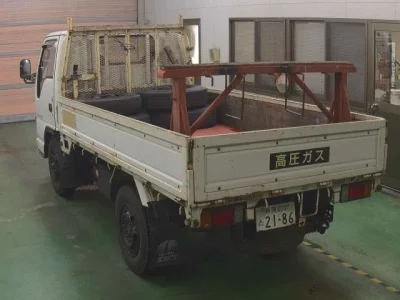 Isuzu ELF TRUCK