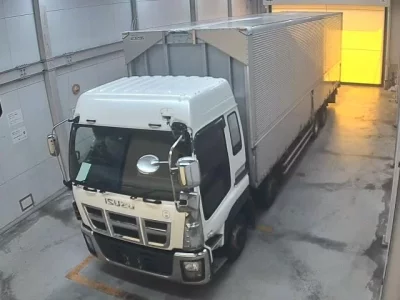 Isuzu TRUCK