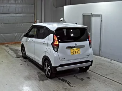 Mitsubishi EK X