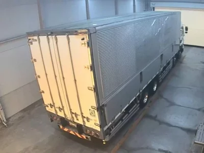 Isuzu TRUCK