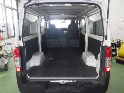 Nissan CARAVAN VAN