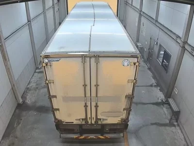 Isuzu TRUCK