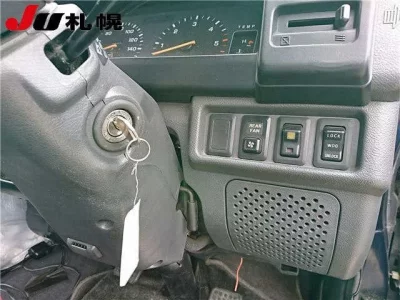 Mitsubishi DELICA WAGON