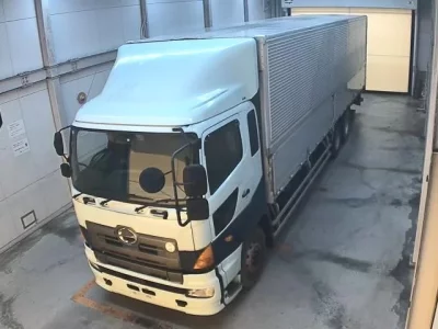 Hino TRUCK