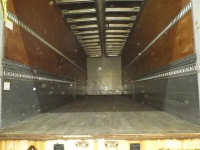 Isuzu TRUCK