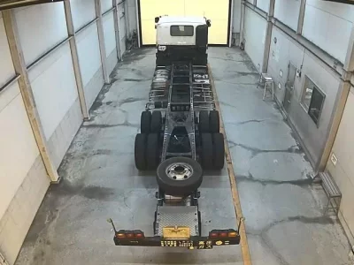 Isuzu TRUCK