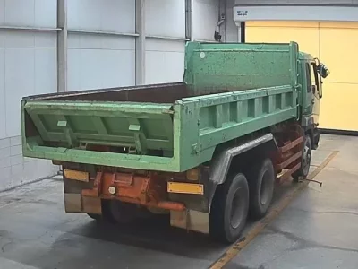 Isuzu TRUCK