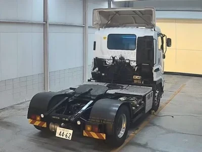 Isuzu TRUCK