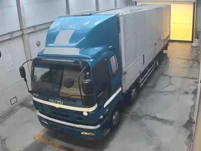 Isuzu TRUCK