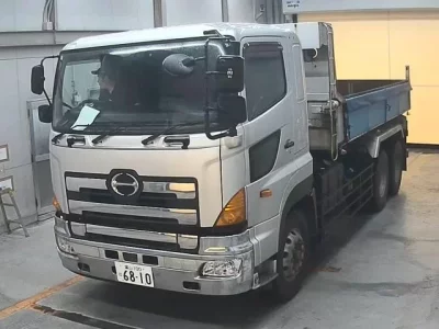 Hino TRUCK
