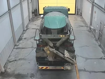 Isuzu TRUCK