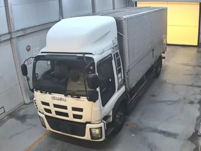 Isuzu TRUCK