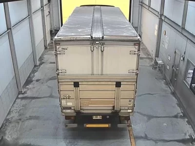 Isuzu TRUCK