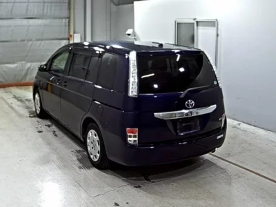 Toyota ISIS