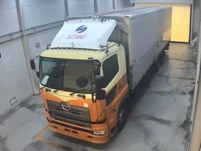 Hino TRUCK