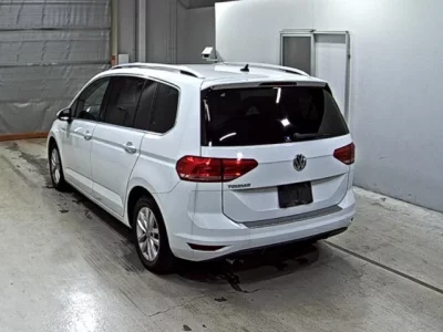 Volkswagen GOLF TOURAN