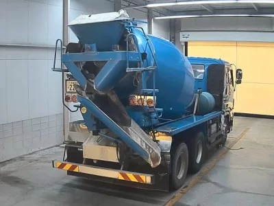 Isuzu TRUCK