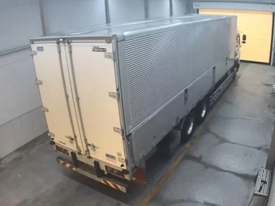 Isuzu TRUCK