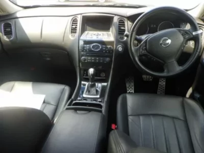 Nissan SKYLINE CROSSOVER