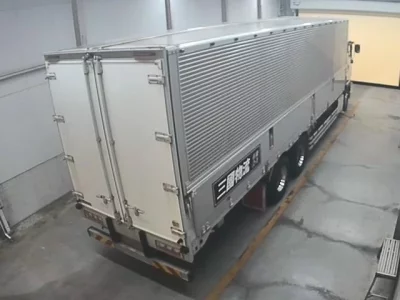Isuzu TRUCK